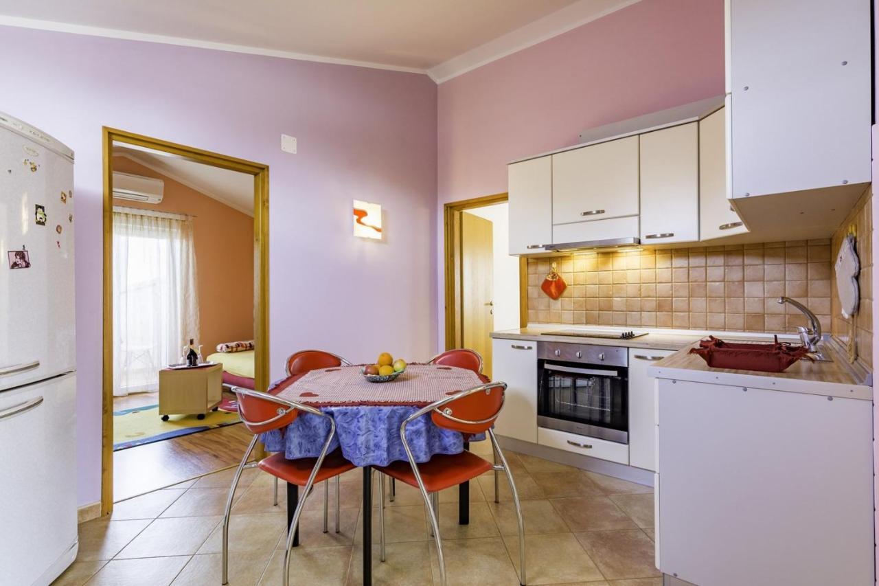Bozica House With Apartment Умаг Экстерьер фото